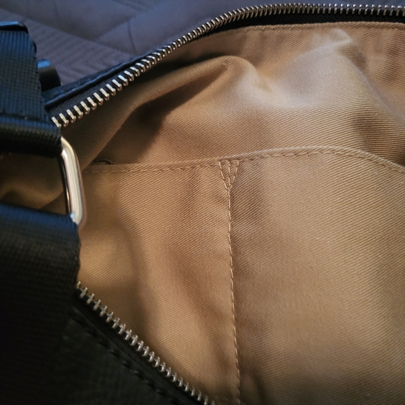 Margot Leather Cross Body Bag - Picture 3 of 5